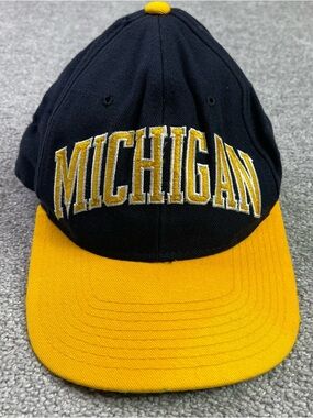 Michigan Wolverines Starter Cap Hat Men’s 7 1/4 Blue Wool Fitted Logo College